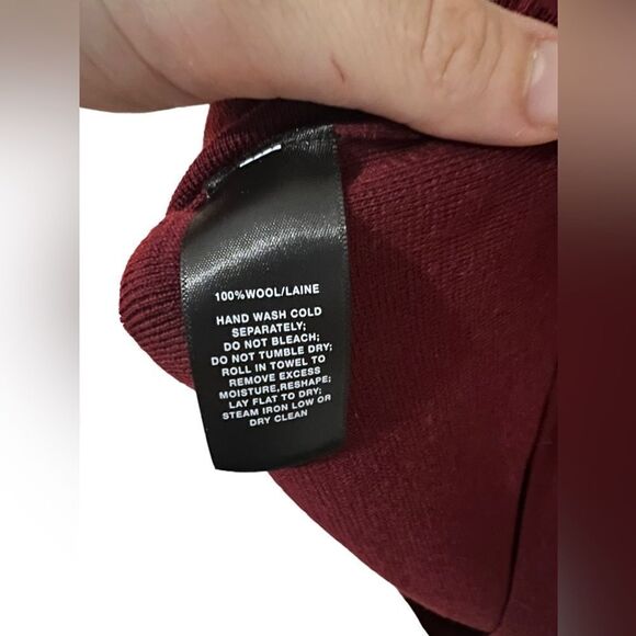 LAFAYETTE 148 Burgundy Wool Ribbed Sweater Size P - Picture 3 of 5